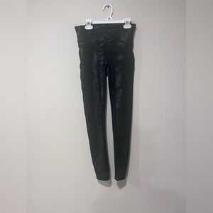 Black Camo Spanx Leggings-Size Medium